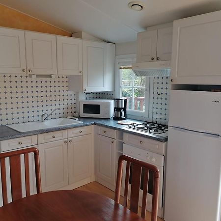 Mobil-Home Dans Camping Municipal Kermaria-Sulard エクステリア 写真