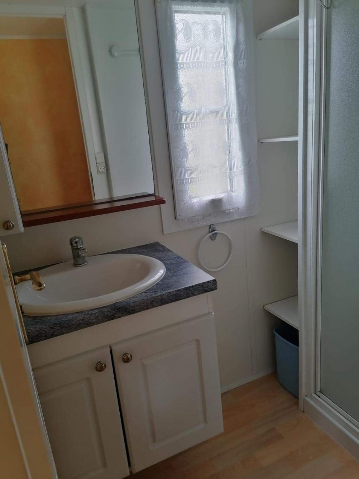 Mobil-Home Dans Camping Municipal Kermaria-Sulard エクステリア 写真