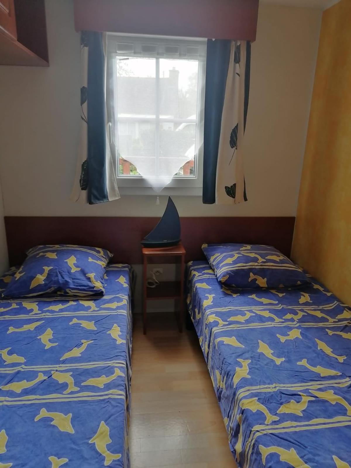 Mobil-Home Dans Camping Municipal Kermaria-Sulard エクステリア 写真