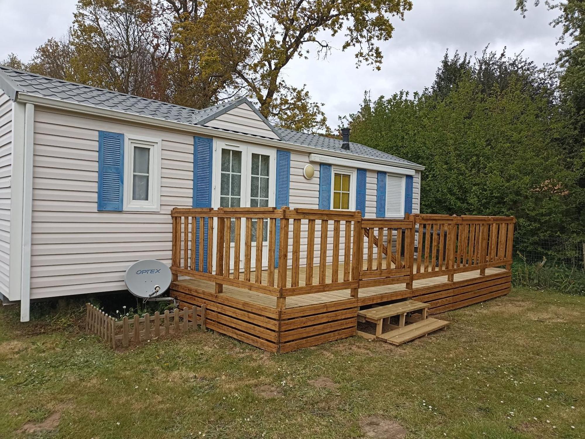 Mobil-Home Dans Camping Municipal Kermaria-Sulard エクステリア 写真